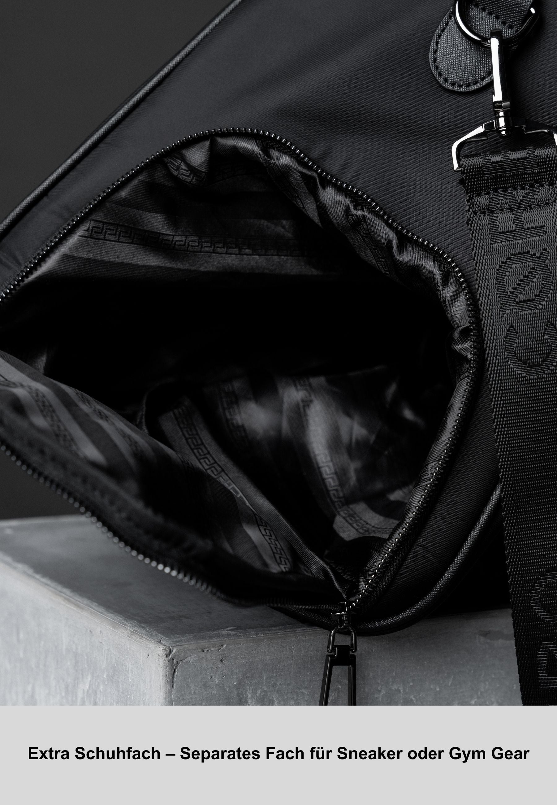 CØRBO NYLON DUFFLE BAG