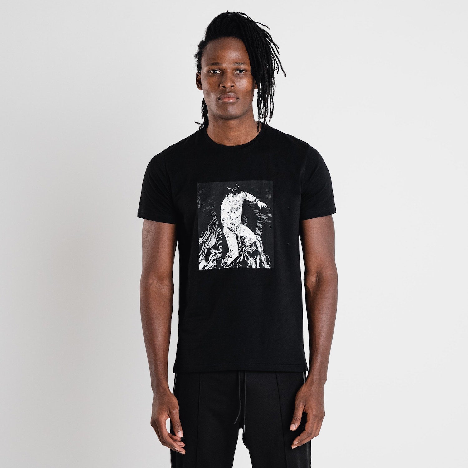 Revolver_Tshirt_m_front.jpg