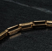Edge Link Armband