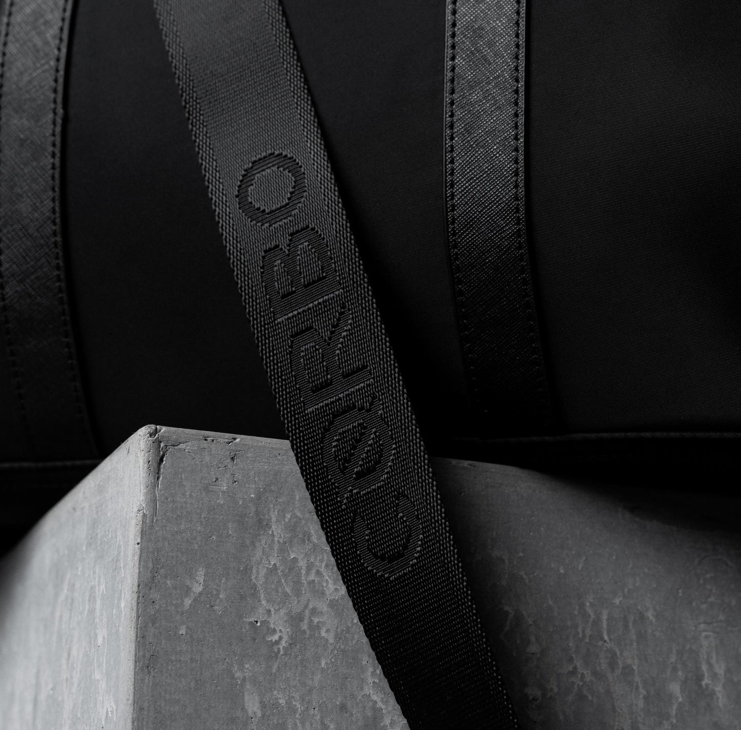 CØRBO NYLON DUFFLE BAG