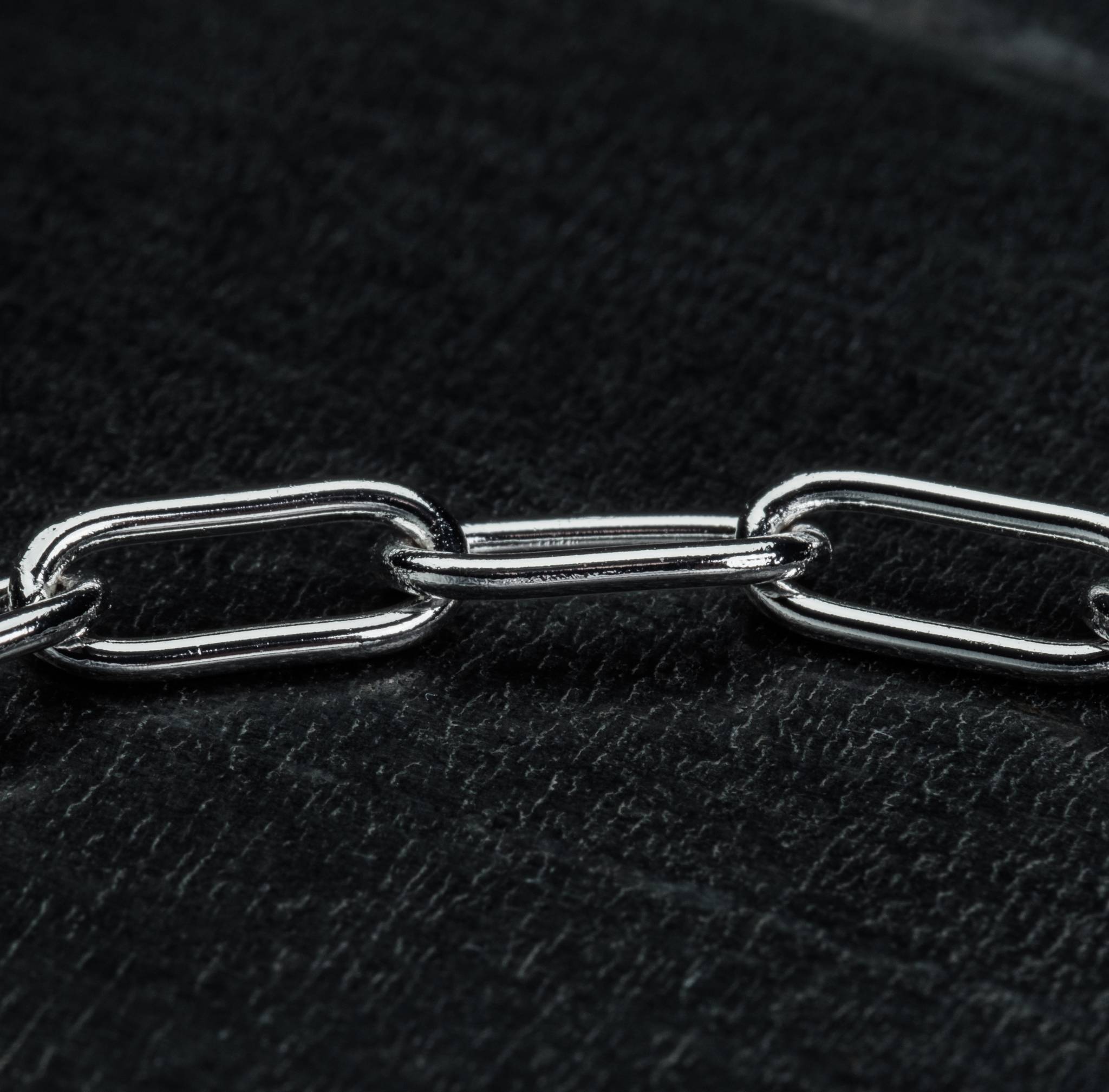 Serene Link Armband