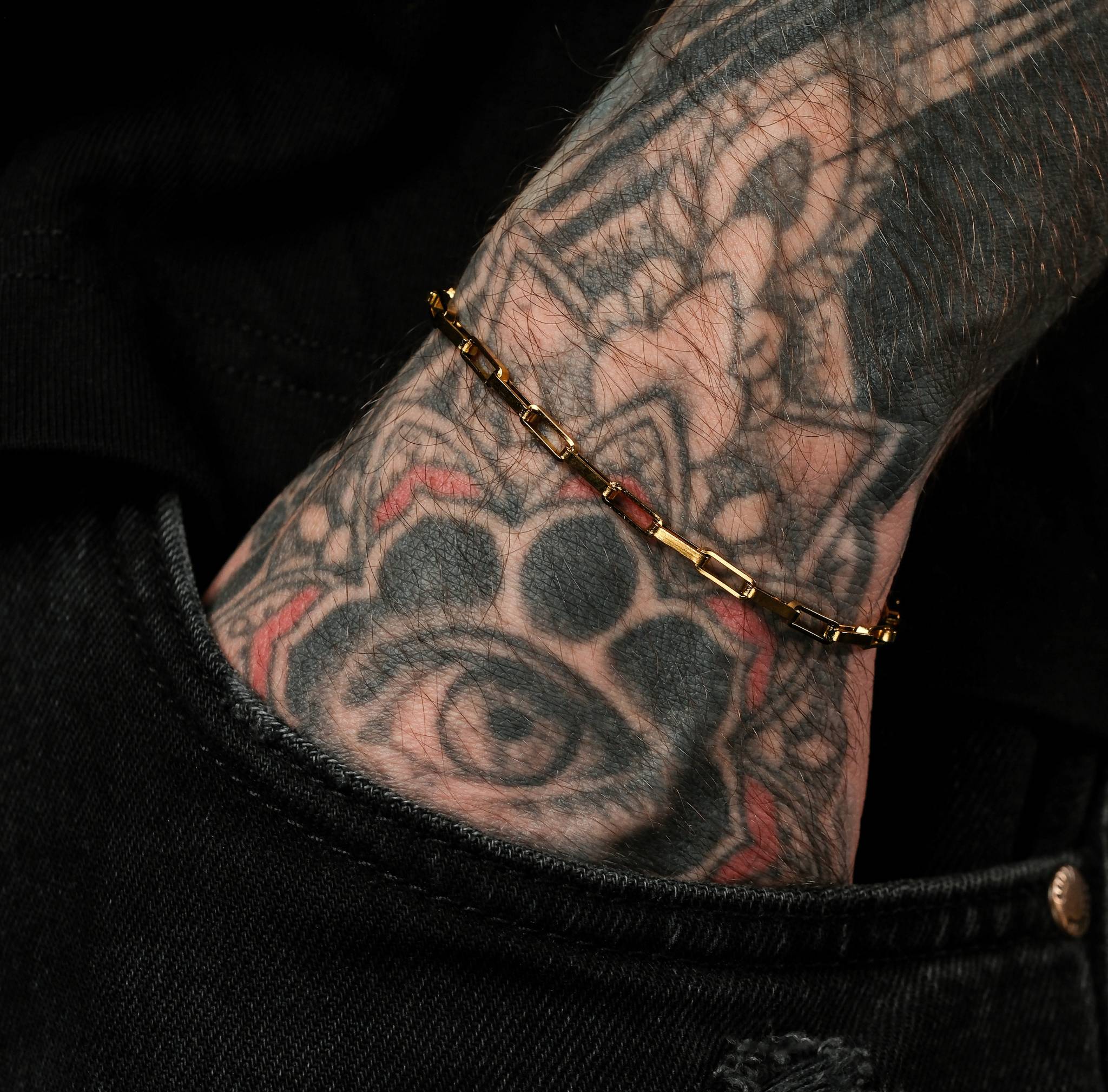 Edge Link Armband